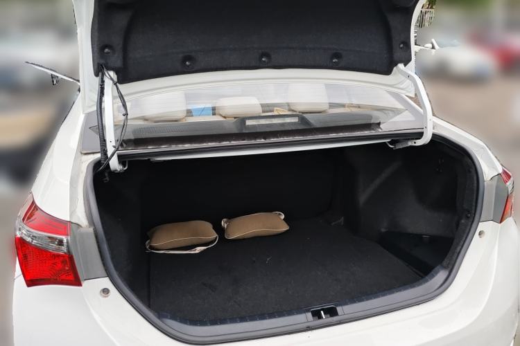 Used Toyota Corolla 2017 Revised Version 1.2T S-CVT GL Trunk