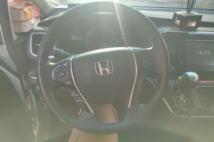 Used Honda Odyssey 2015 Updated Version 2.4L Smart Edition Steering Wheel