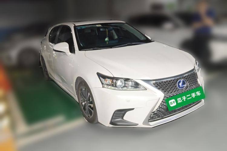Used Lexus CT 2017 CT200h Comfort Edition Monochrome China V Standard Front Right 45 Deg