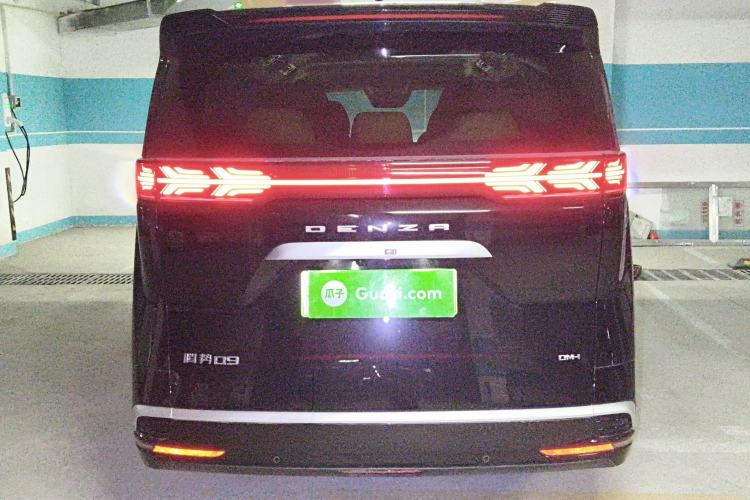 Used Denza D9 2024 DM-i 1050 Luxury Model