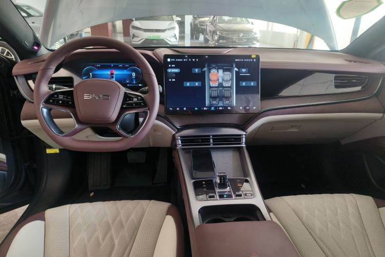 Used BYD Seal 2023 DM-i 1.5T 121km Flagship Model
