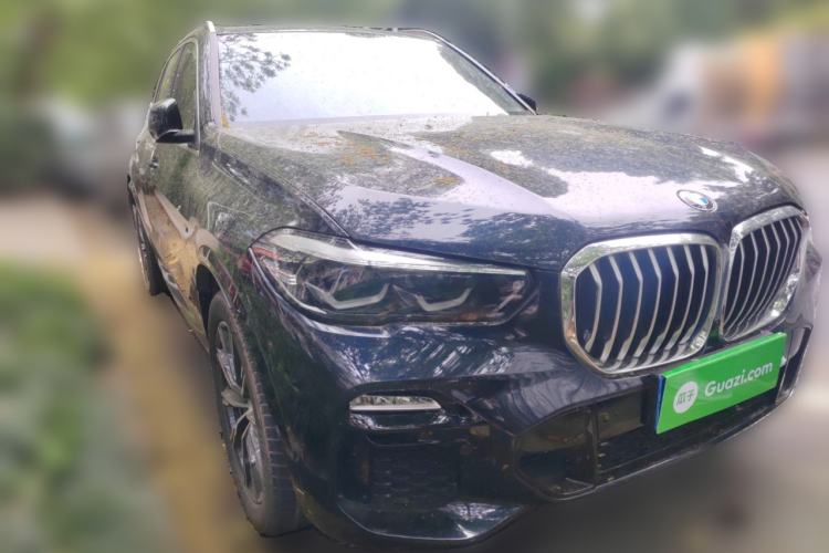 Used BMW X5 2020 xDrive30i M Sport Package Front Right 45 Deg