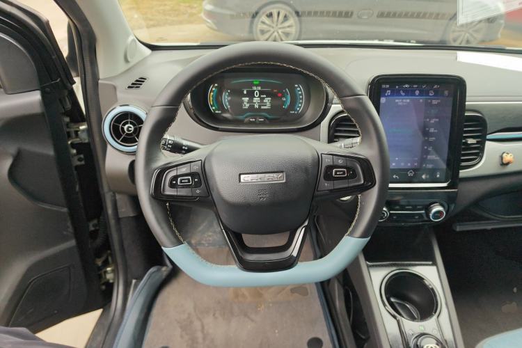 Used Chery Little Ant 2022 Sweet Pink Edition Half-Sugar Version Lithium Iron Phosphate 30 kW 301 km Steering Wheel