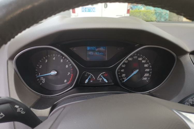 Used Ford Focus 2012 Hatchback 1.6L Automatic Fashion Edition