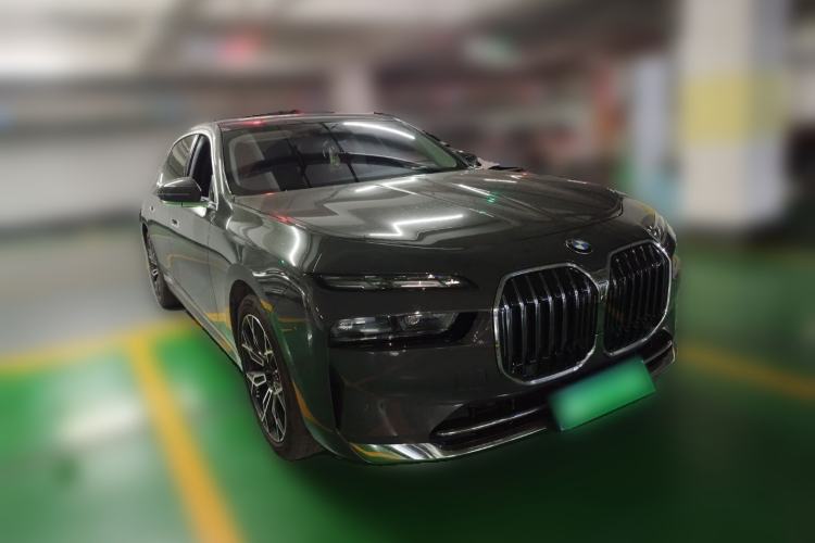 Used BMW 7 Series 2023 735Li Luxury Package
