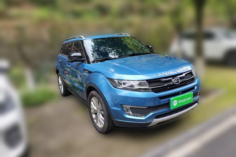 Used Land X7 2015 2.0T Panoramic Prestige Edition Front Right 45 Deg