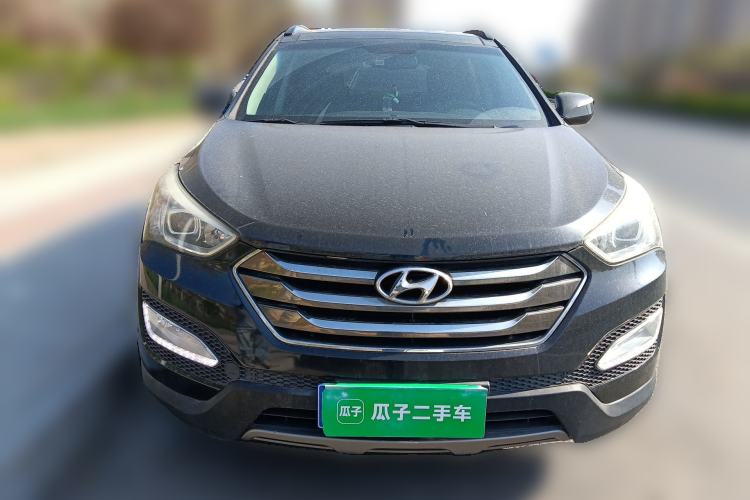 Used Hyundai Santa Fe 2013 2.4L Automatic Two-Wheel Drive Smart Version Front