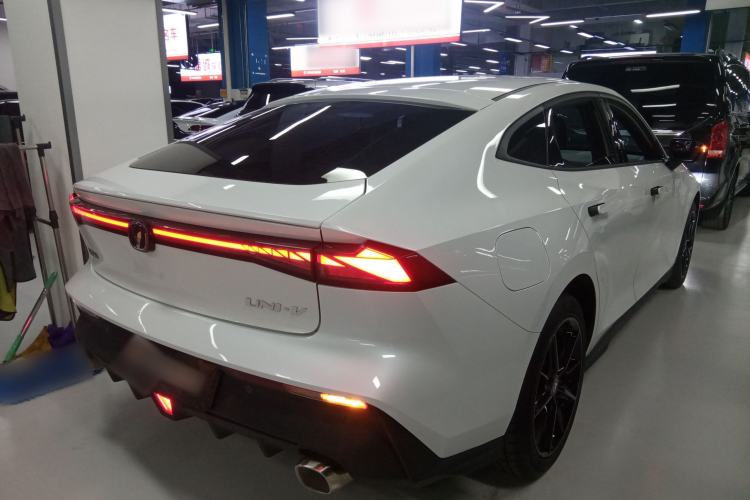 Used CHANGAN UNI-V iDD 2023 Zhidian iDD 1.5T 113km Smart & Fun Version (Rapid Edition)
