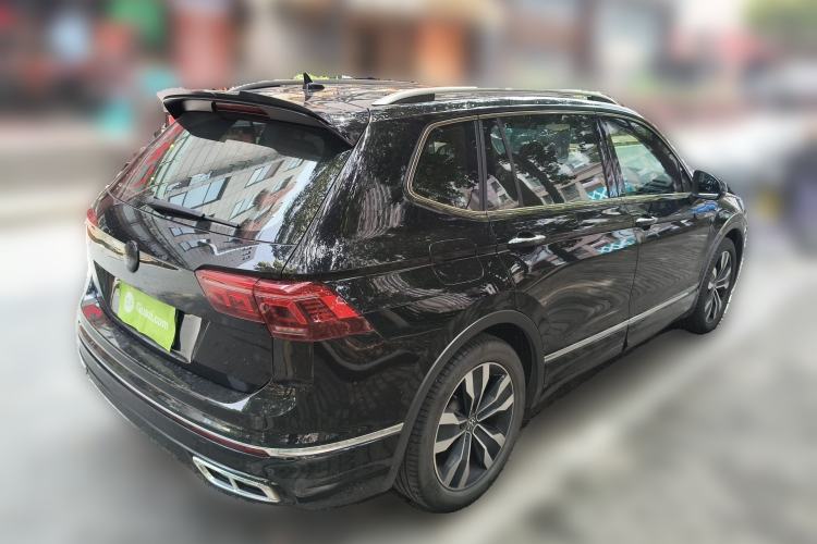 Used Volkswagen Tiguan L 2022 330TSI Automatic Two-Wheel Drive R-Line Enhanced Edition Rear Right 45 Deg