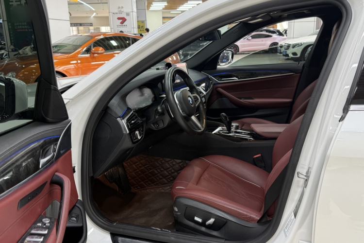 Used BMW 5 Series 2021 Facelifted 530Li Leading Edition M Sport Package Interior 3