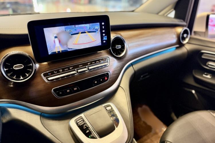 Used Mercedes-Benz V-Class 2021 V 260 L Long-wheelbase Luxury Edition