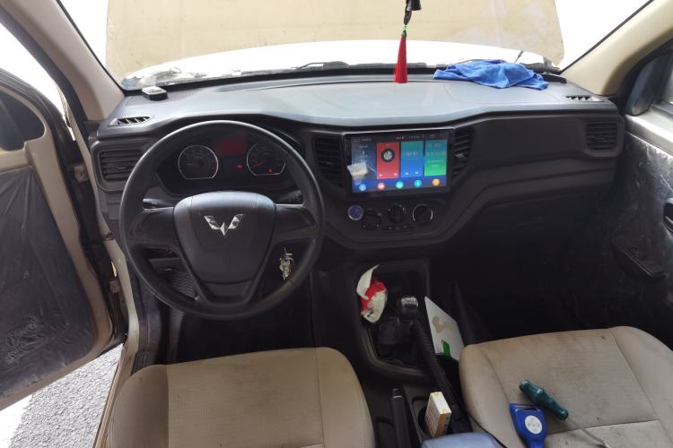 Used Wuling Hongguang V 2019 1.5L Jingqu Version China VI LAR