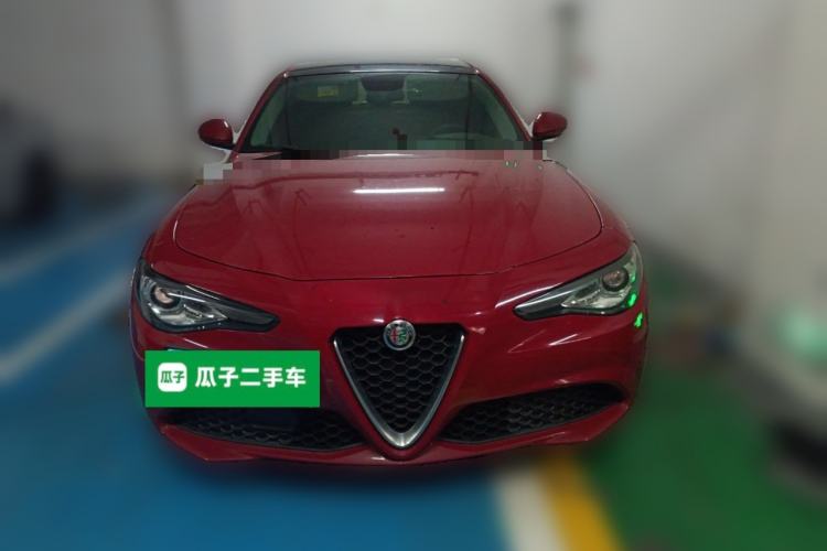 Used Alfa Romeo Giulia 2017 2.0T 200HP Luxury Edition