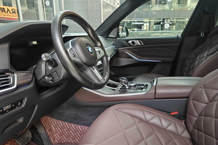 Used BMW X5 2022 Restyled xDrive 40Li Luxury Edition M Sport Package Interior 4