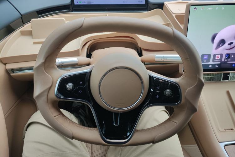 Used Hima Luxeed R7 2024 All-Electric 802 km Max Steering Wheel