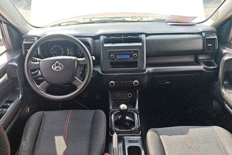 Used CHANGAN OSHAN X70A 2019 1.5L Manual Basic Version China VI Standard Center Console