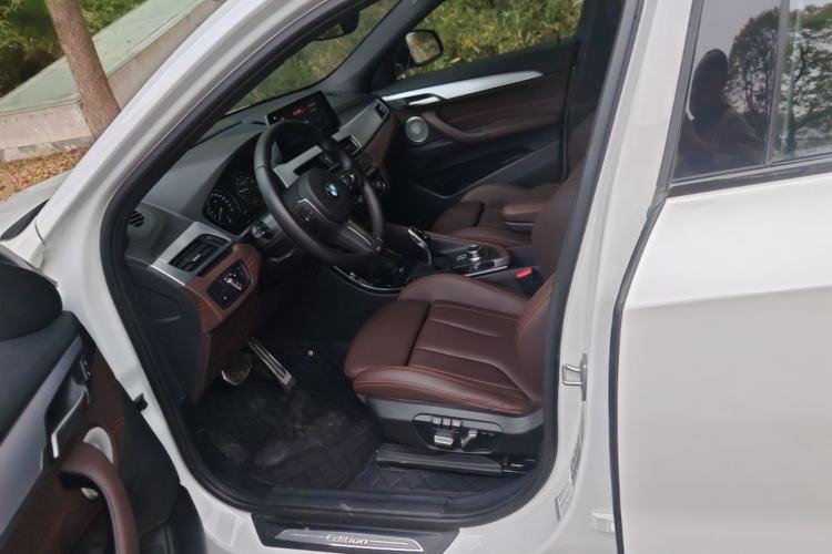 Used BMW X2 2021 Updated xDrive25i Midnight Edition Left Front Seat