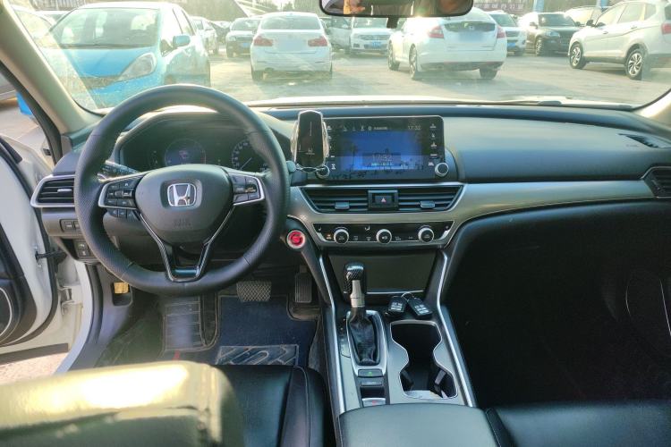 Used Honda Accord 2018 260TURBO Prestige Edition China VI Center Console