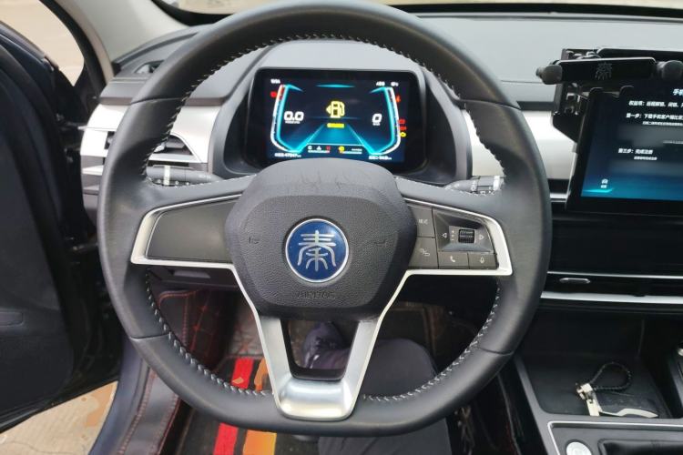 Used BYD Qin Pro 2020 Beyond Edition 1.5TI Manual Luxury Version Steering Wheel