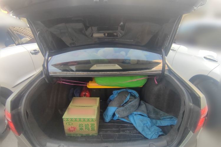 Used Volkswagen Lavida 2013 Revised Classic 1.6L Automatic Fashion Edition
