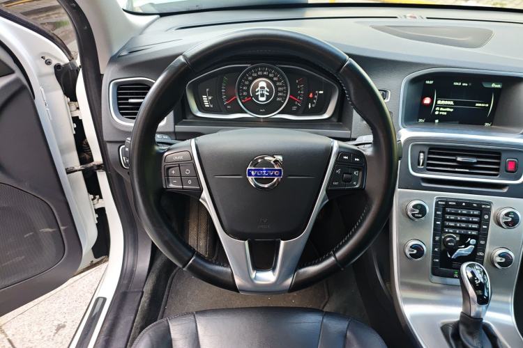 Used Volvo S60 2017 S60L T3 Smart Upgrade Edition
