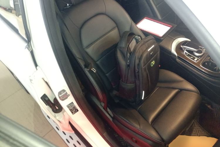 Used Mercedes-Benz GLC 2018 Facelift GLC 260 4MATIC Luxury Edition
