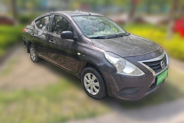 Used Nissan Sunny 2015 1.5XE Manual Comfort Edition Front Right 45 Deg