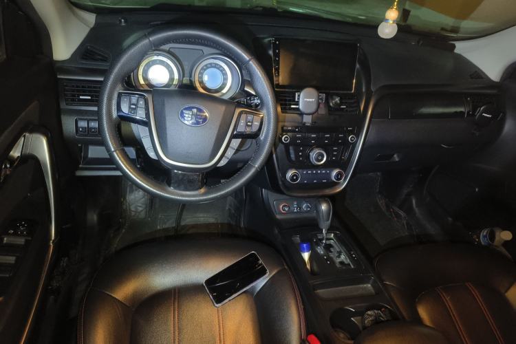 Used Bestune X80 2016 2.0L automatic Comfort trim level