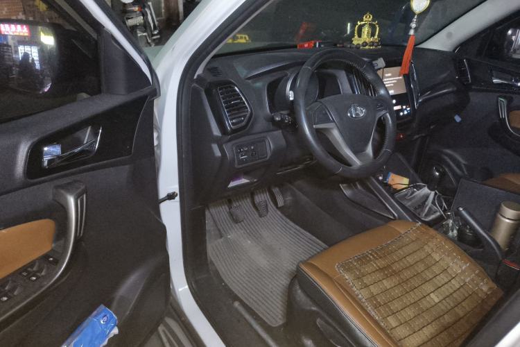 Used CHANGAN OSHAN CX70 2016 1.6L Manual Luxury Model