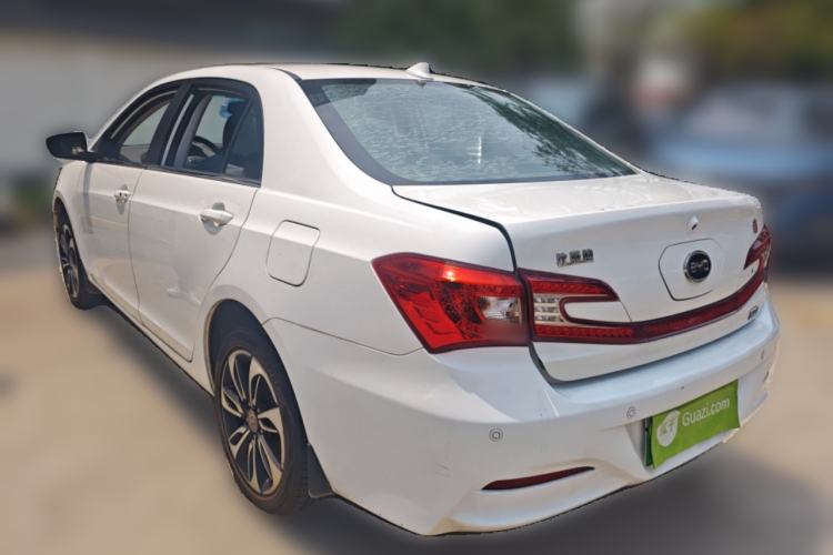 Used BYD Qin New Energy 2015 1.5T Dual-Crown Flagship Plus Edition Rear Left 45 Deg