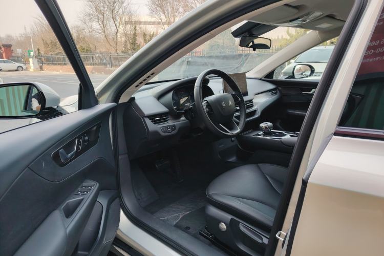 Used Hongqi E-QM5 2022 431 km Charge & Enjoy Edition Interior 2