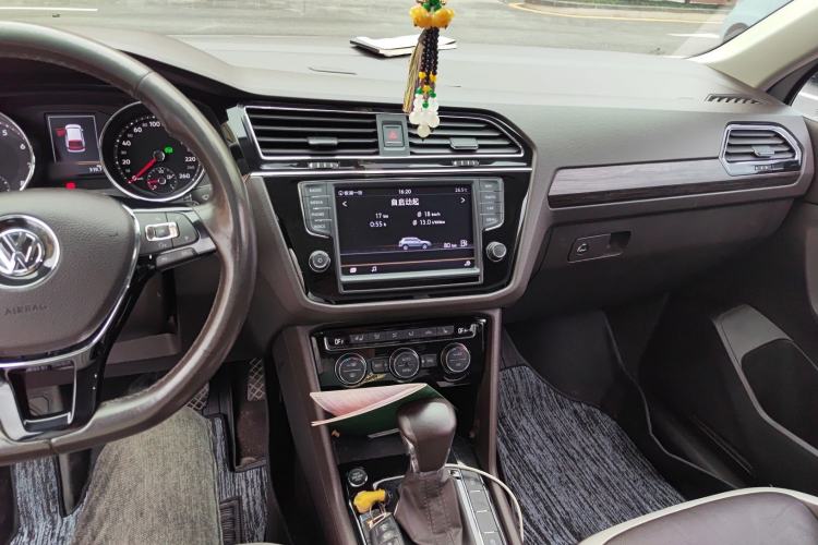 Used Volkswagen Tiguan L 2017 330TSI Automatic Two-Wheel Drive Luxury Edition
