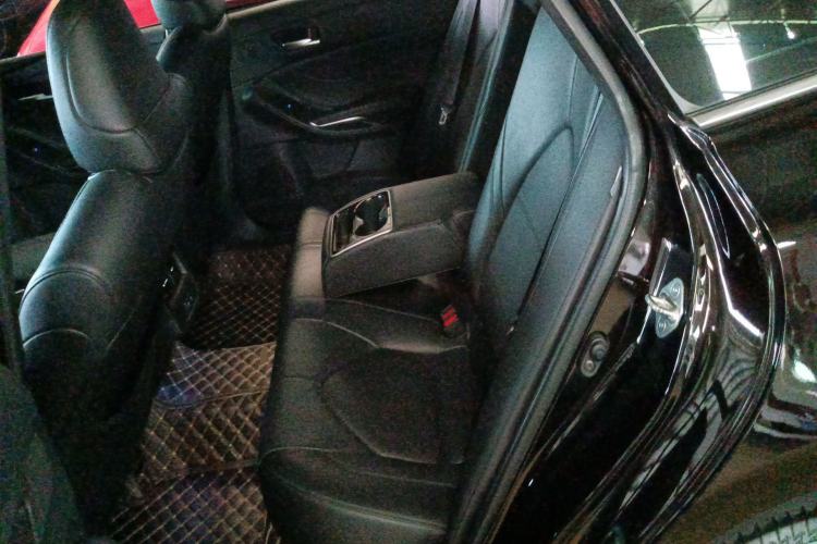 Used Toyota Avalon 2019 2.0L Luxury Edition China VI Standard Left Rear Seat