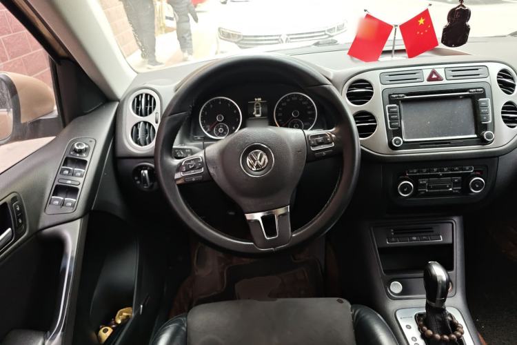 Used Volkswagen Tiguan 2012 2.0 TSI Automatic All-Wheel Drive Flagship Edition Steering Wheel