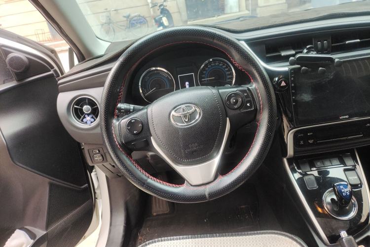 Used Toyota Corolla 2017 Revised Dual-Engine 1.8L E-CVT Leading Edition Steering Wheel