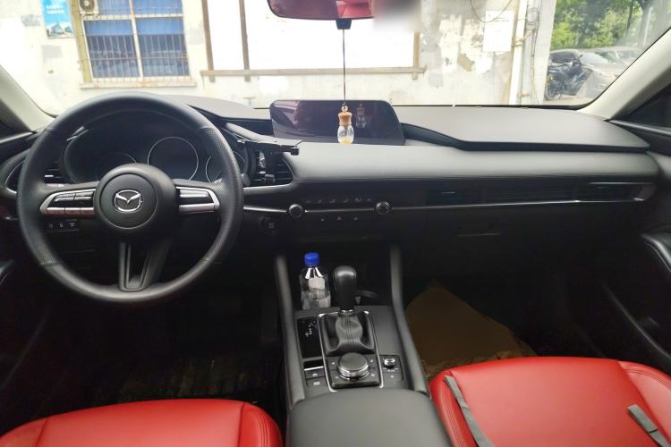 Used Mazda 3 Axela 2023 2.0L Automatic Zhiqing Edition Center Console