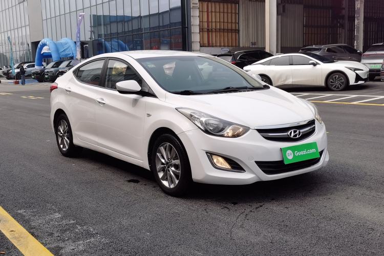 Used Hyundai Elantra (5th Generation / Langdong) 2015 1.6L Automatic Fashion Model