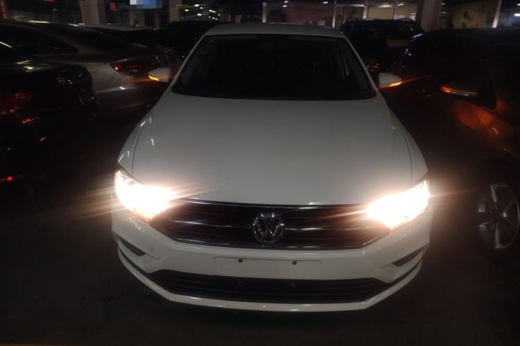 Used Volkswagen Bora 2016 1.6L Automatic Fashion Model
