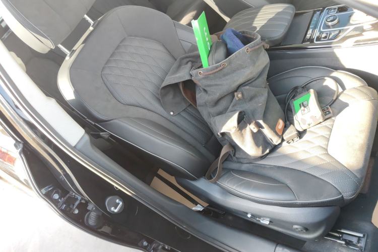 Used Hongqi HS5 2022 Revised Version 2.0T Smart Connect Flagship Edition
