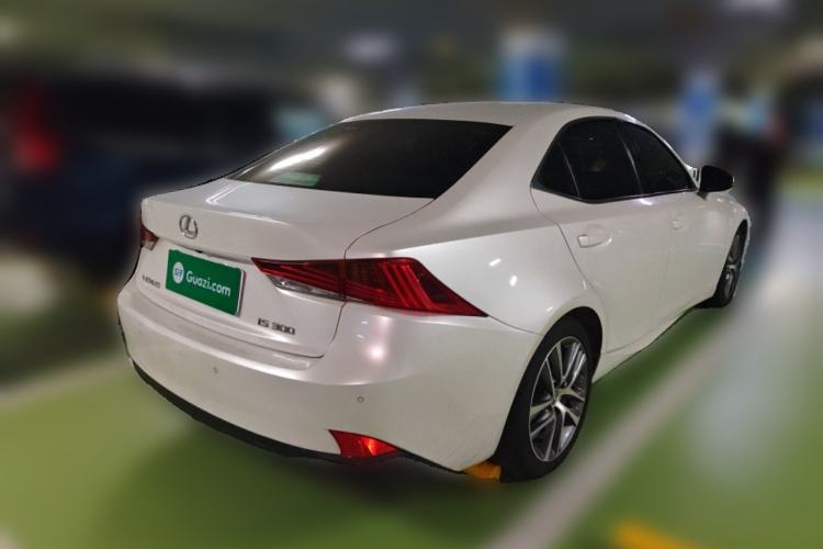 Used Lexus IS 2017 300 Leading Edition
