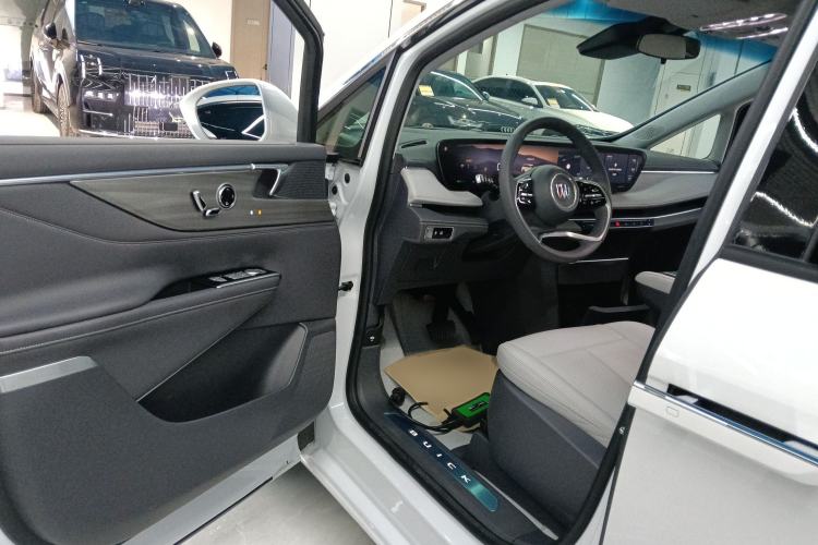 Used Buick GL8 2025 Lu Zun Smart Enjoyment Edition Interior 3