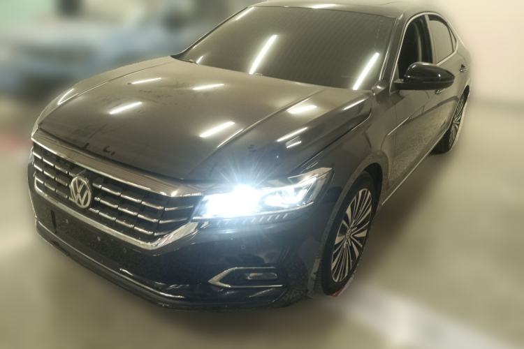 Used Volkswagen Passat 2019 330TSI Luxury Edition China VI Standard