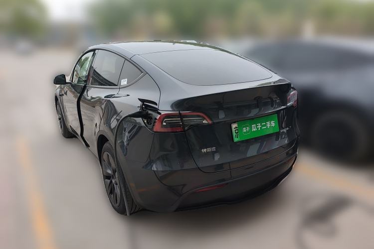 Used Tesla Model Y 2024 Rear-Wheel-Drive Version Exterior 2