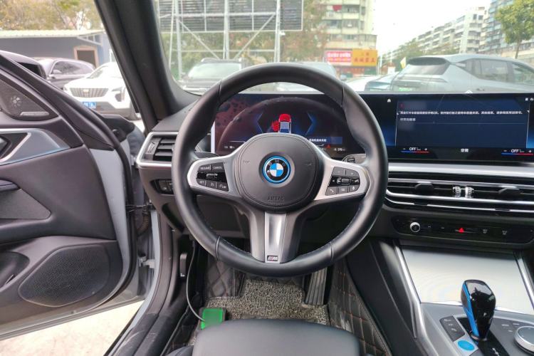 Used BMW i4 2022 eDrive40
