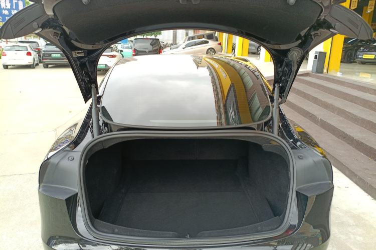 Used Tesla Model 3 2023 Rear-Wheel-Drive Version
