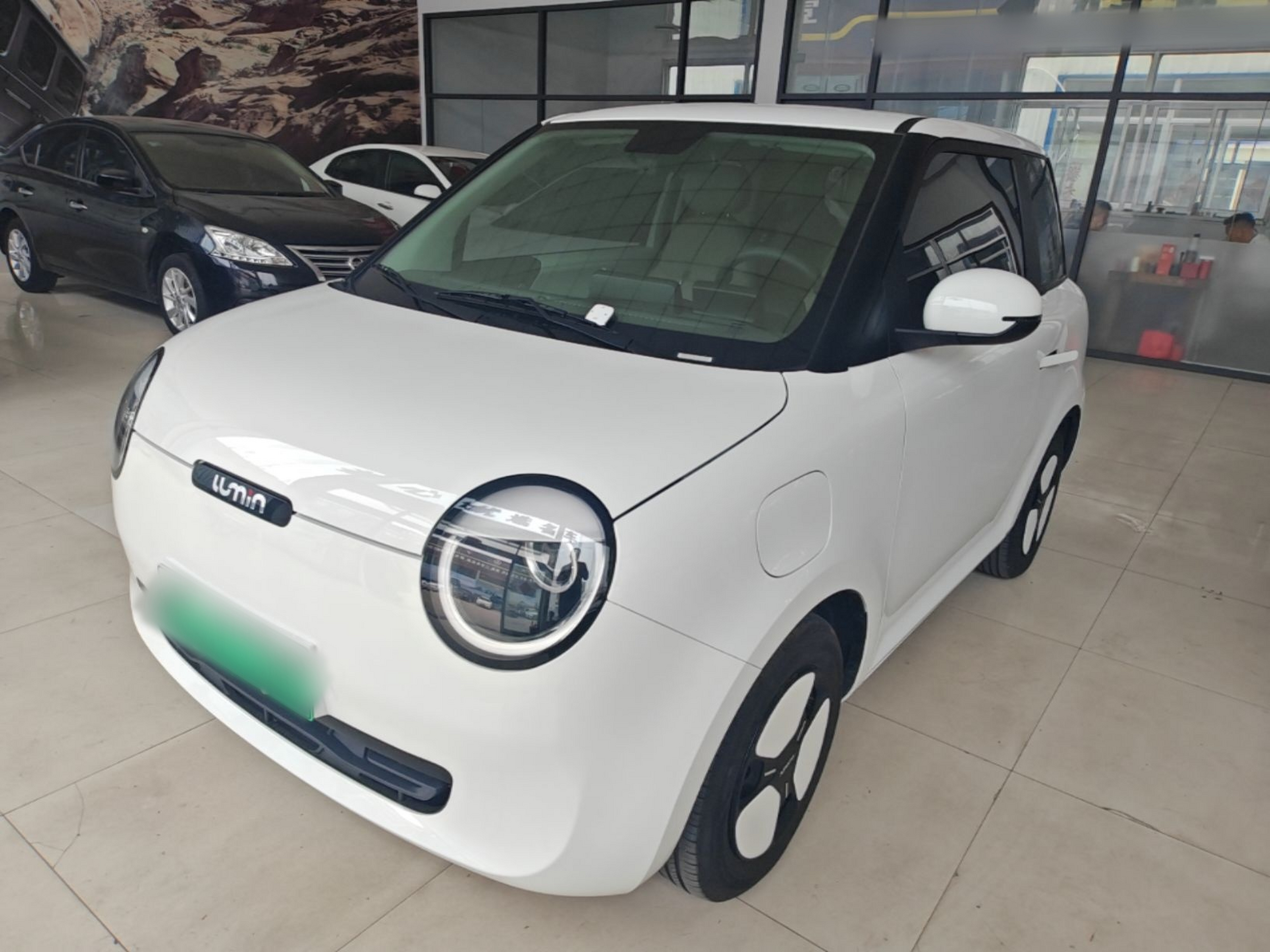 Unter der Vorderseite des Autos