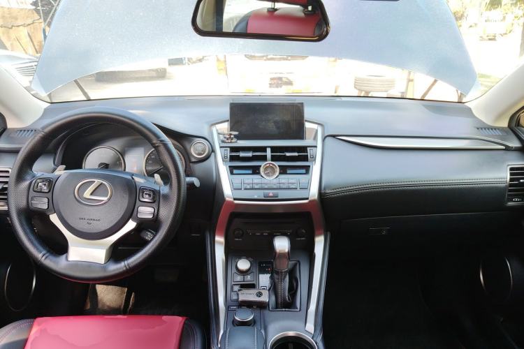 Used Lexus NX 2015 200T All-Wheel-Drive Fēngshàng Edition Center Console