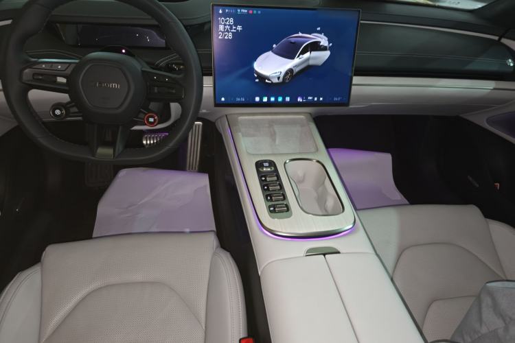 Used Xiaomi Auto SU7 2024 Four-Wheel Drive Ultra-Long Range Advanced Intelligent Driving Max Edition
