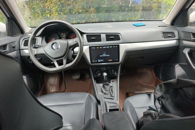 Used Volkswagen Gran Lavida 2015 1.6L Automatic Fashion Edition
