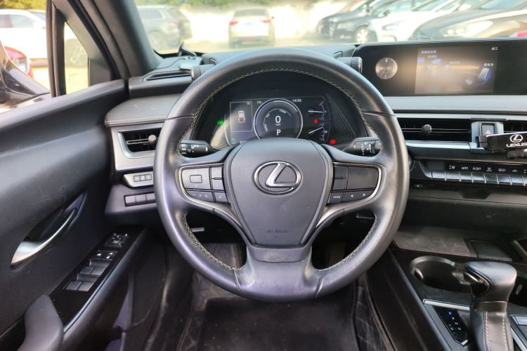 Used Lexus UX 2020 260h Explore-Cool Edition